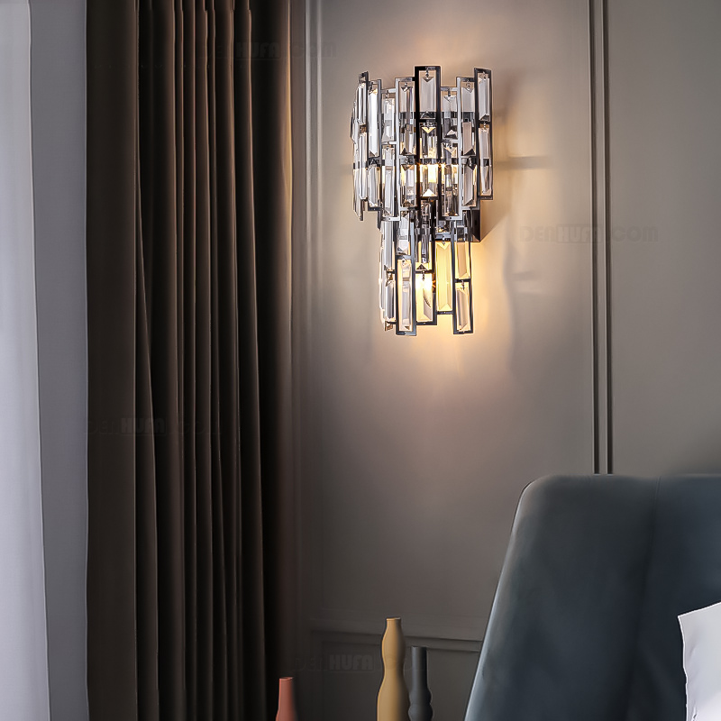 Đèn tường pha lê trang trí thân đen hiện đại HF2323