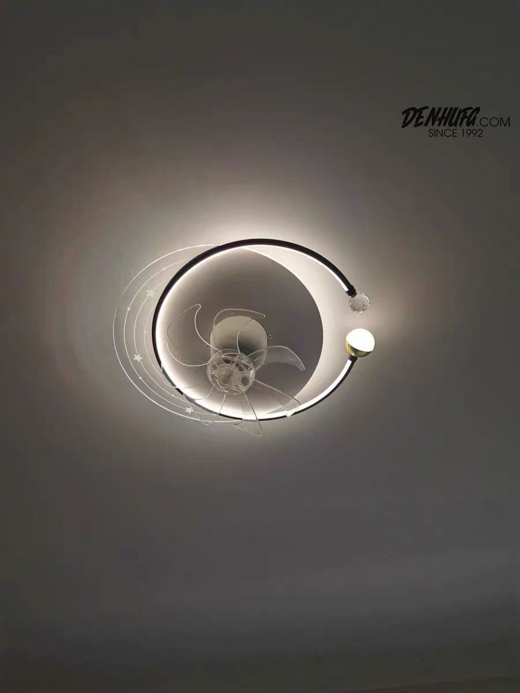 Đèn ốp trần trang trí LED nhỏ gọn kèm quạt động cơ DC HF2403
