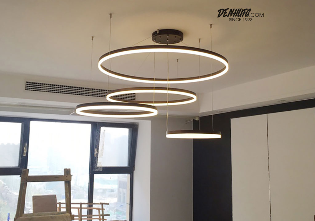 Đèn treo trần vòng tròn LED phát sáng khung sơn tĩnh điện nâu đen HF2408