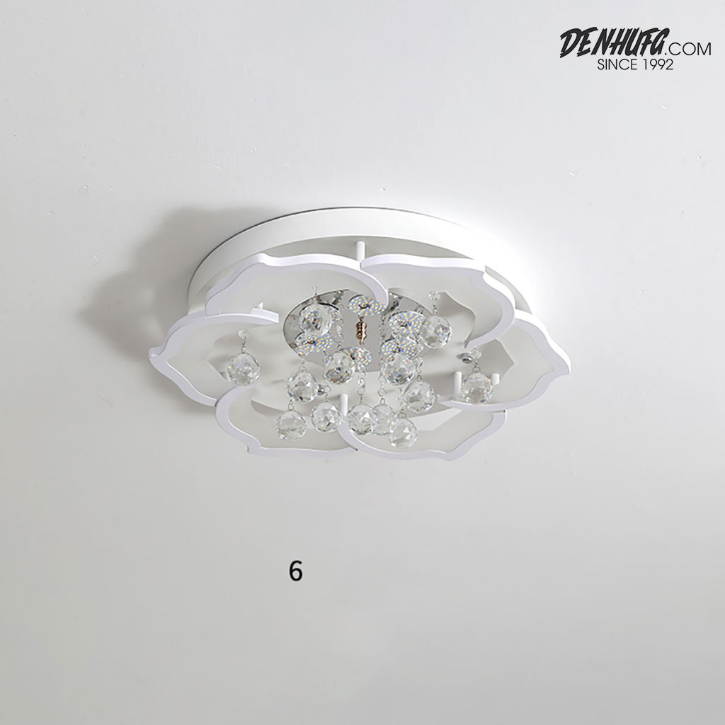Đèn ốp trần trang trí LED pha lê cánh hoa phát sáng HF2395