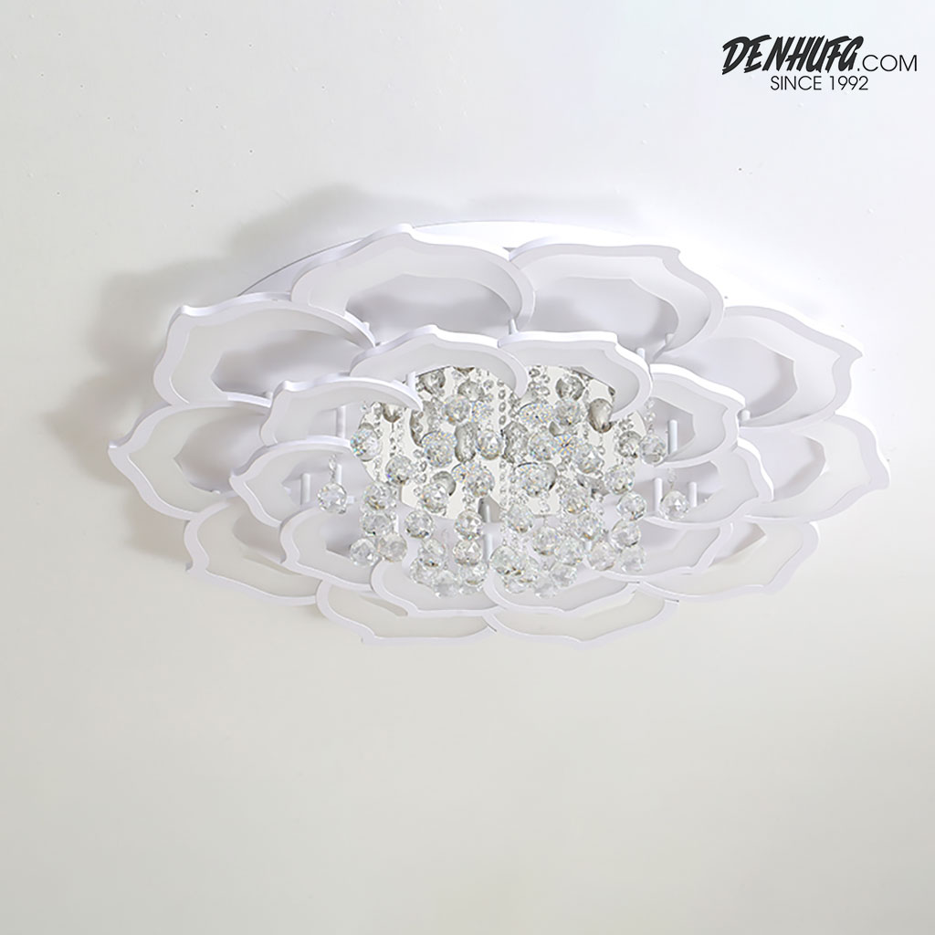 Đèn ốp trần trang trí LED pha lê cánh hoa phát sáng HF2395