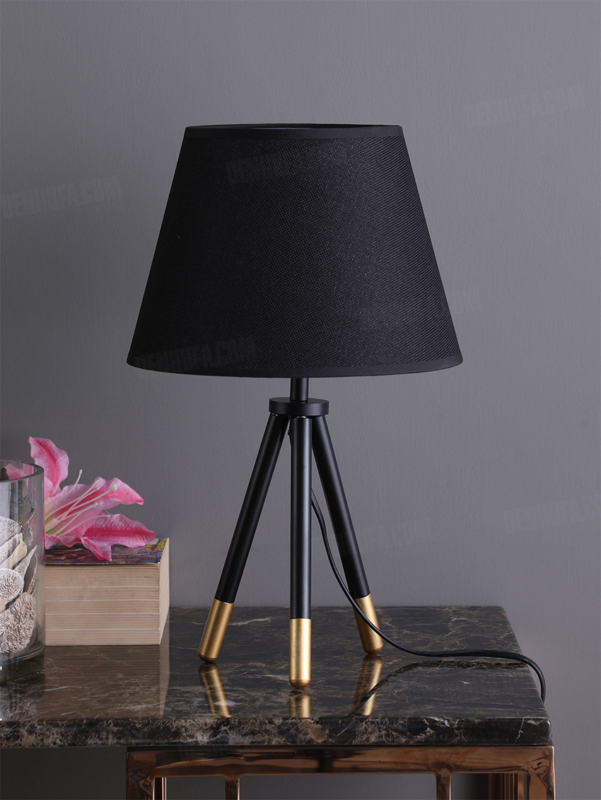 Đèn bàn trang trí HF12845