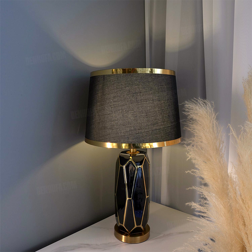Đèn bàn gốm trang trí HF12838