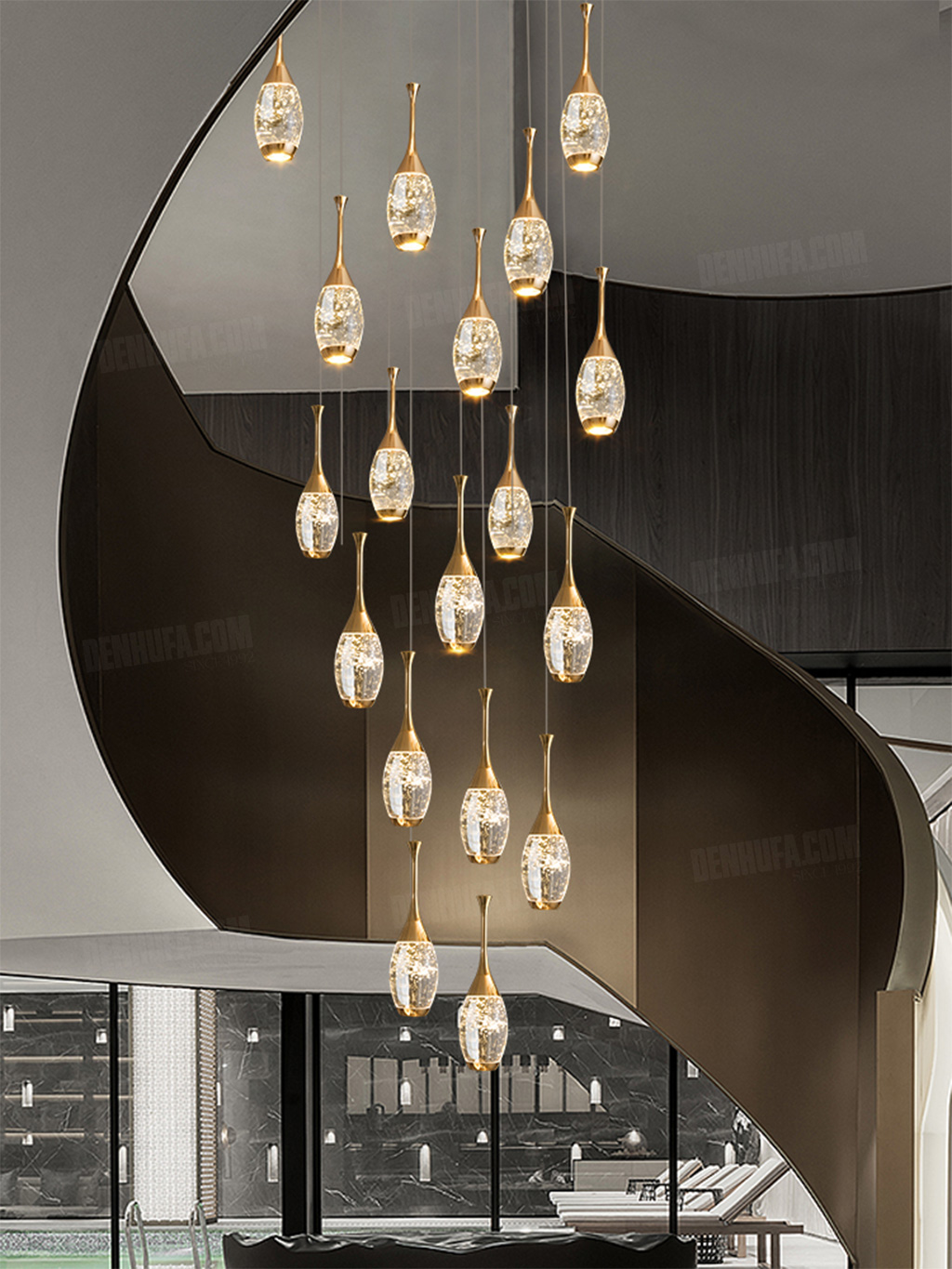 Đèn thả pha lê trang trí thông tầng 18 bóng HF17549